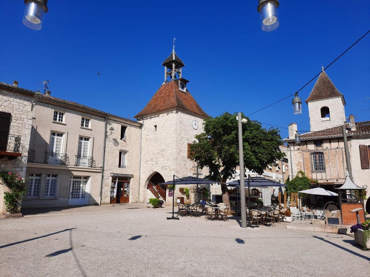 ホテル Manoir Le Moulinal47 - Vue Panoramique Courbiac エクステリア 写真