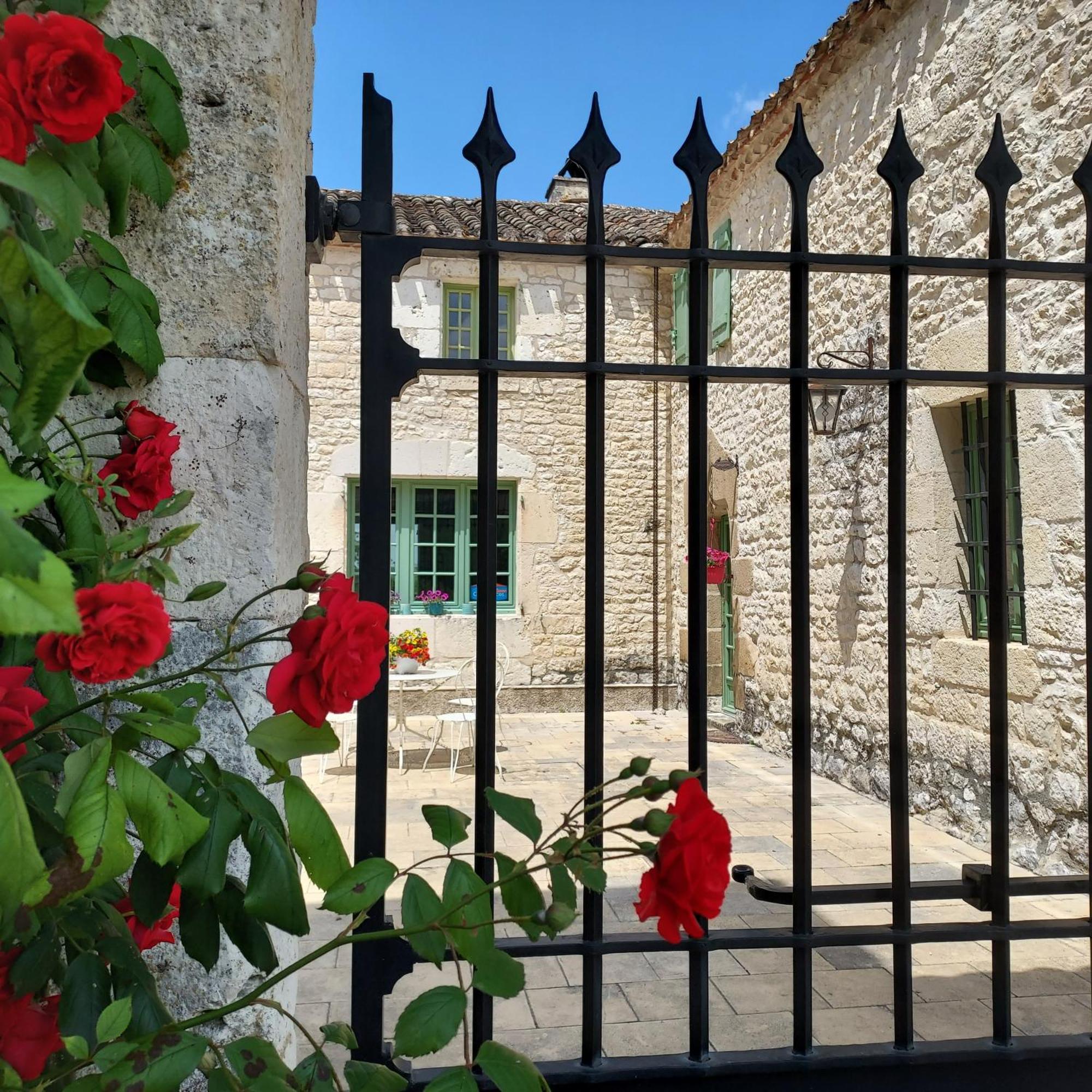 ホテル Manoir Le Moulinal47 - Vue Panoramique Courbiac エクステリア 写真
